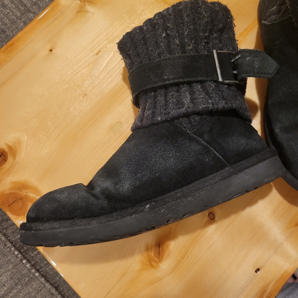 UGGS Cambridge Black Boots. SIZE 7!